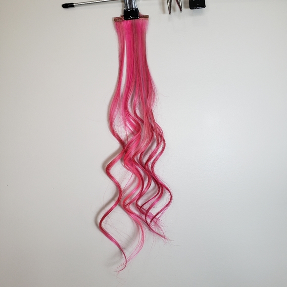 Euronext Pink Tape-In Human Hair Extensions - Picture 5 of 14